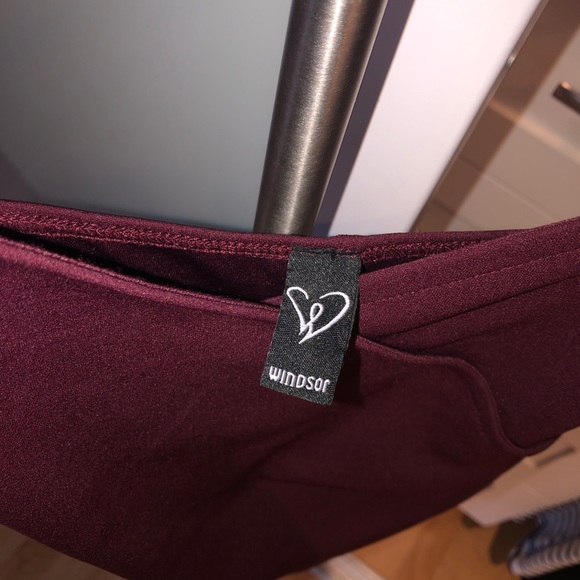 Windsor maroon dress - Picture 5 of 5